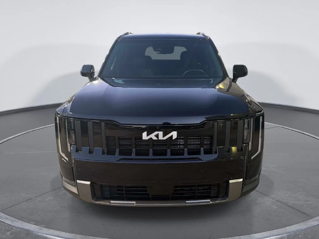 Used 2027 Black Kia S image 2
