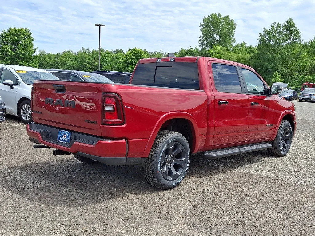 New 2026 Molten Red Pearl-Coat Exterior Paint RAM Big Horn image 8