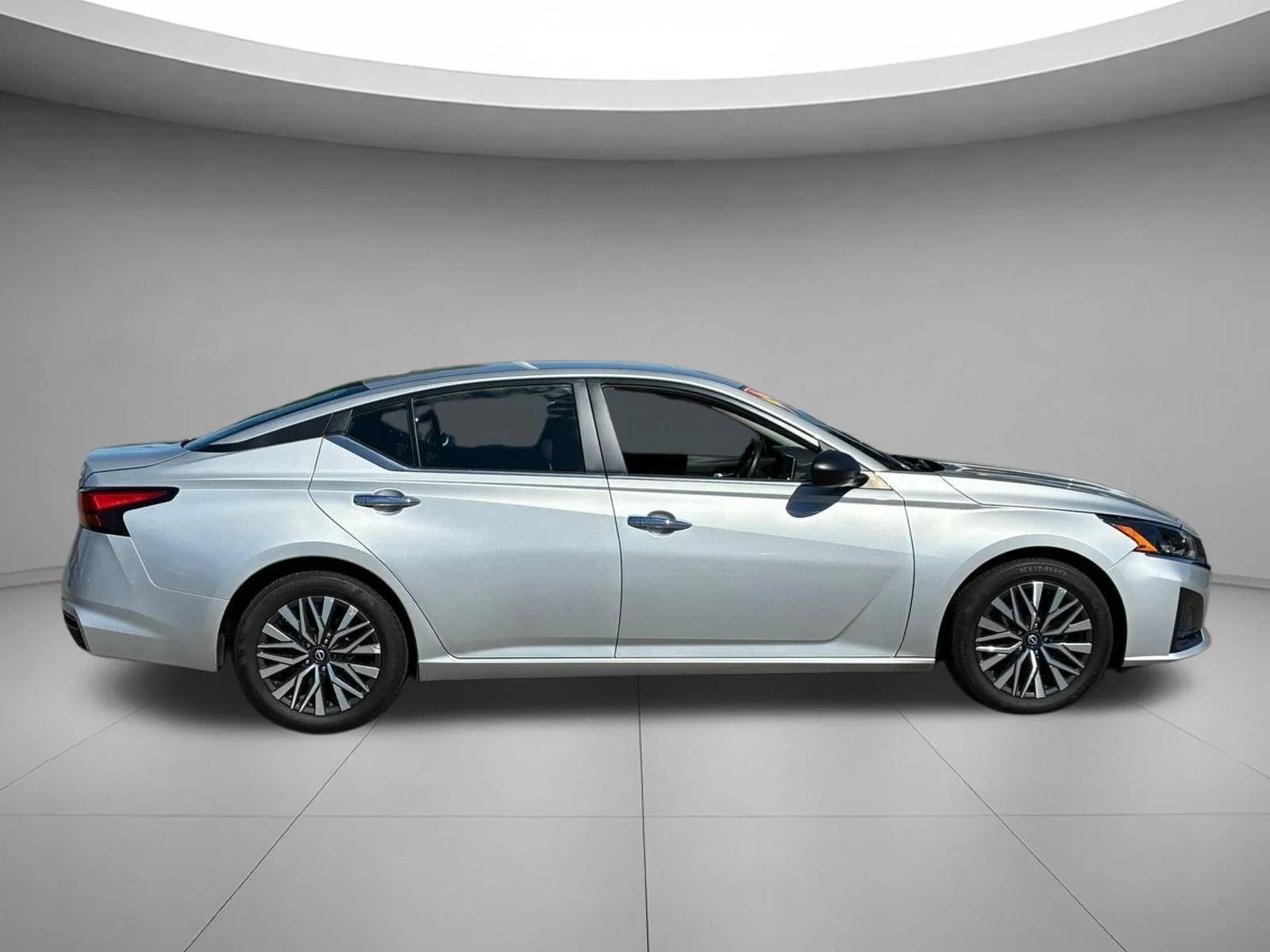 Used 2024 Brilliant Silver Metallic Nissan 2.5 SV image 4