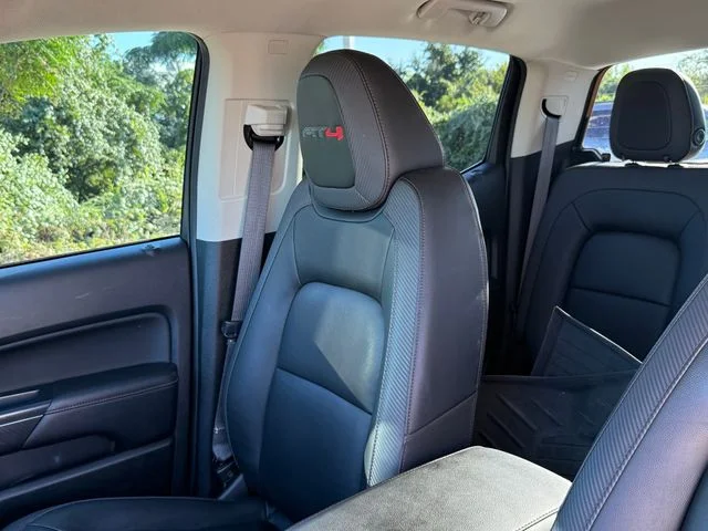 Used 2022 Desert Sand Metallic GMC AT4 w/Leather image 16