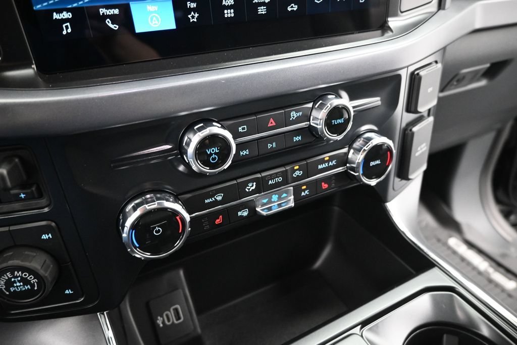 New 2026 Agate Black Metallic Ford XLT image 16