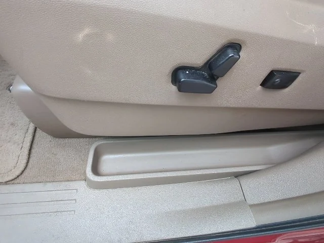 Used 2013 Red Chrysler Touring image 11