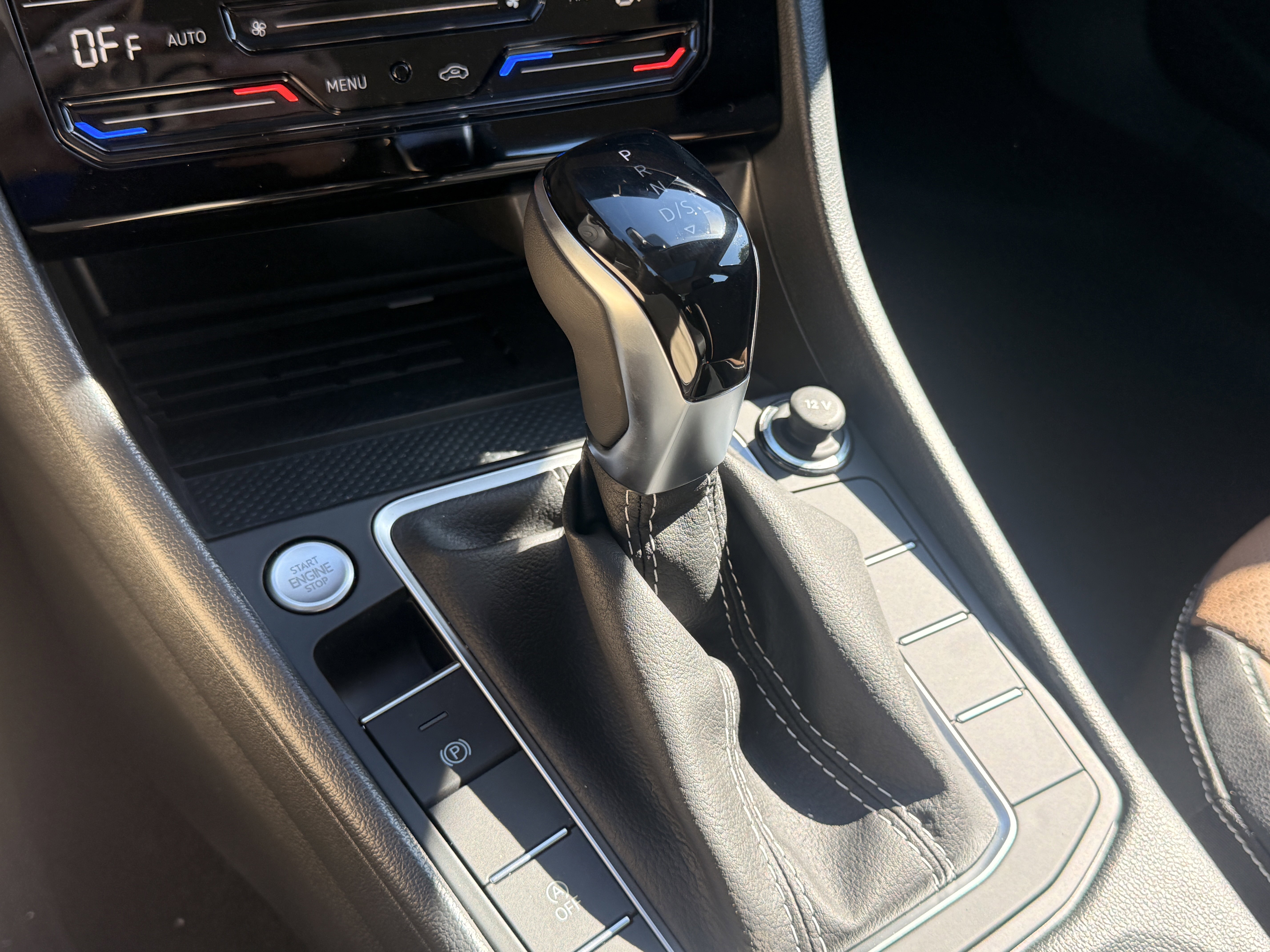 New 2026 Platinum Gray Metallic Volkswagen SEL image 6