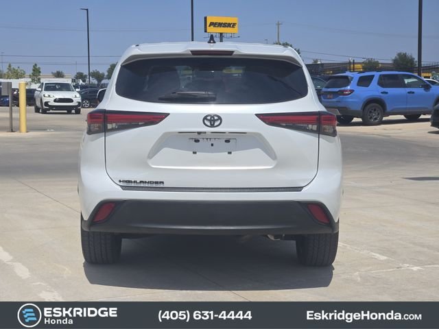 Used 2022 Beige Toyota L image 6