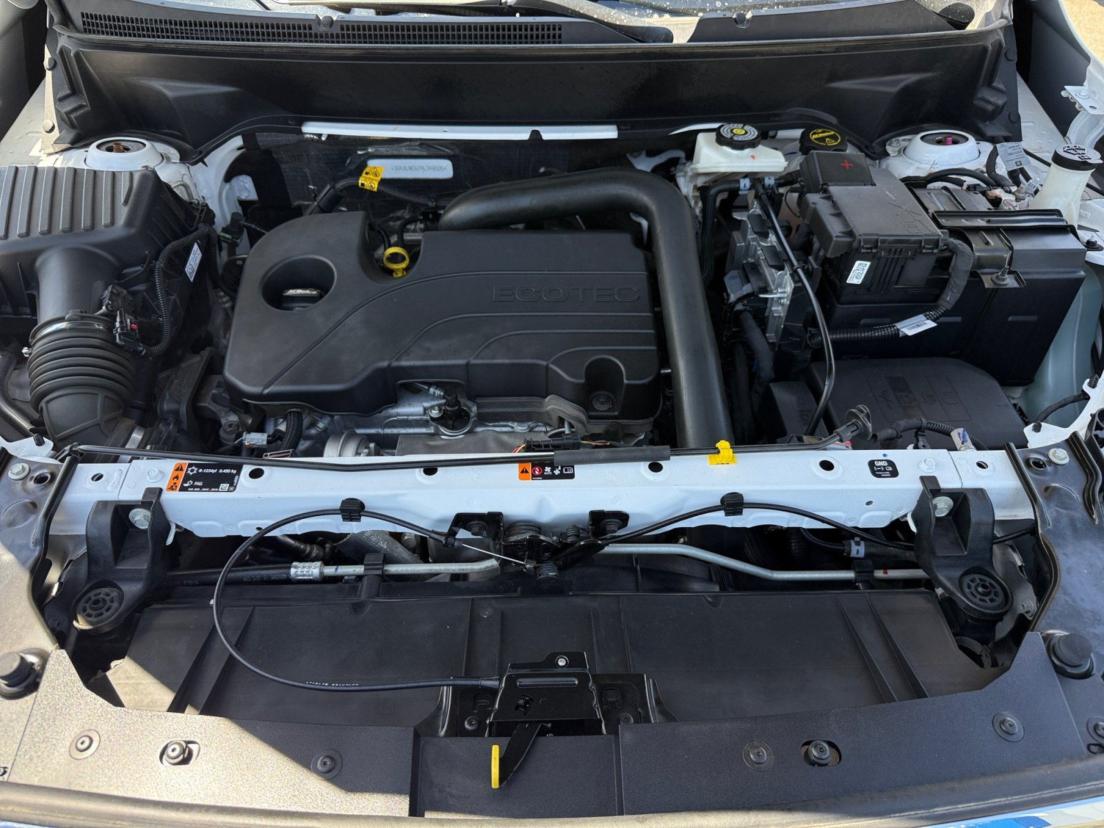 Used 2024 Summit White GMC SLE image 20