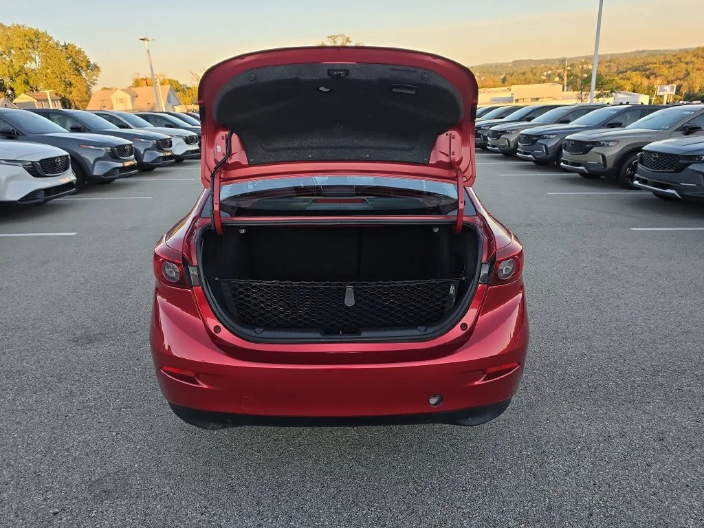 Used 2014 Red Mazda i Sport image 13