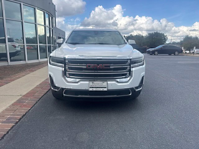 Used 2023 White GMC SLE image 3