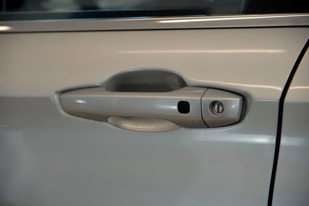 Used 2022  Mitsubishi SE image 14