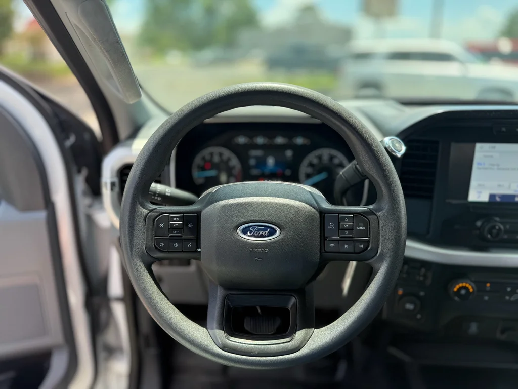 Used 2022 Oxford White Ford XL image 35