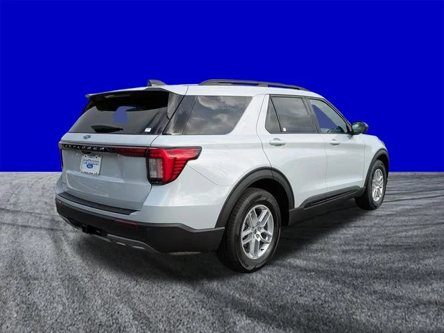 New 2026 Space White Metallic Ford Active image 4