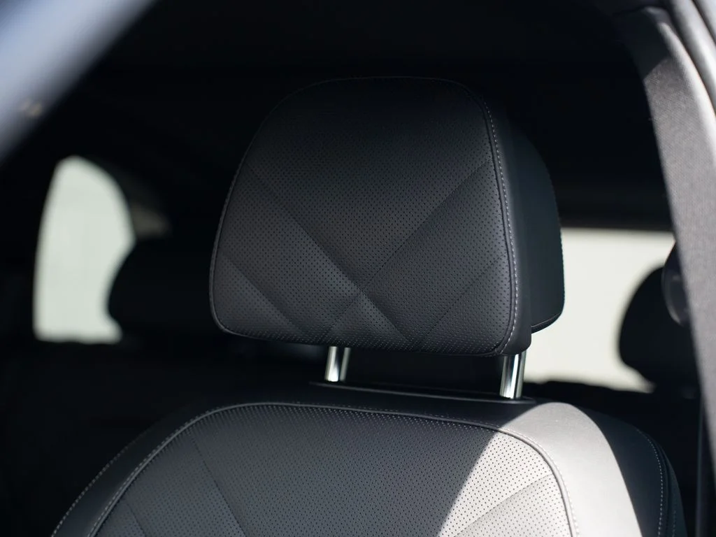 Used 2025 Black BMW M60i image 19