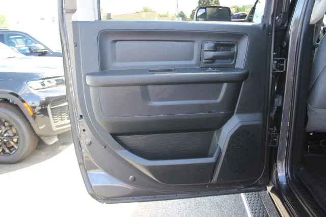 Used 2018 Gray Ram Tradesman image 19