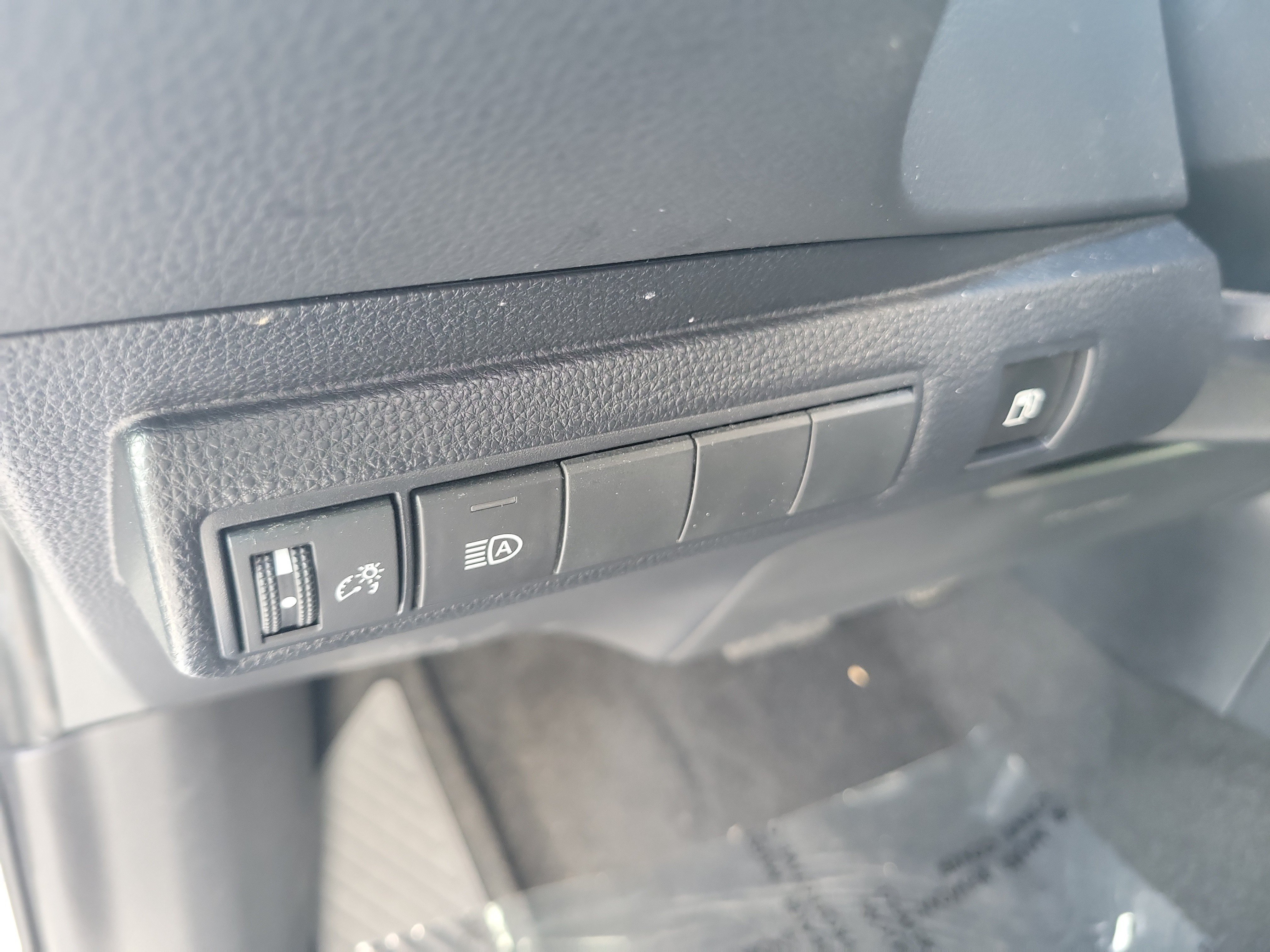 Used 2024 Classic Silver Metallic Toyota Hybrid LE image 24