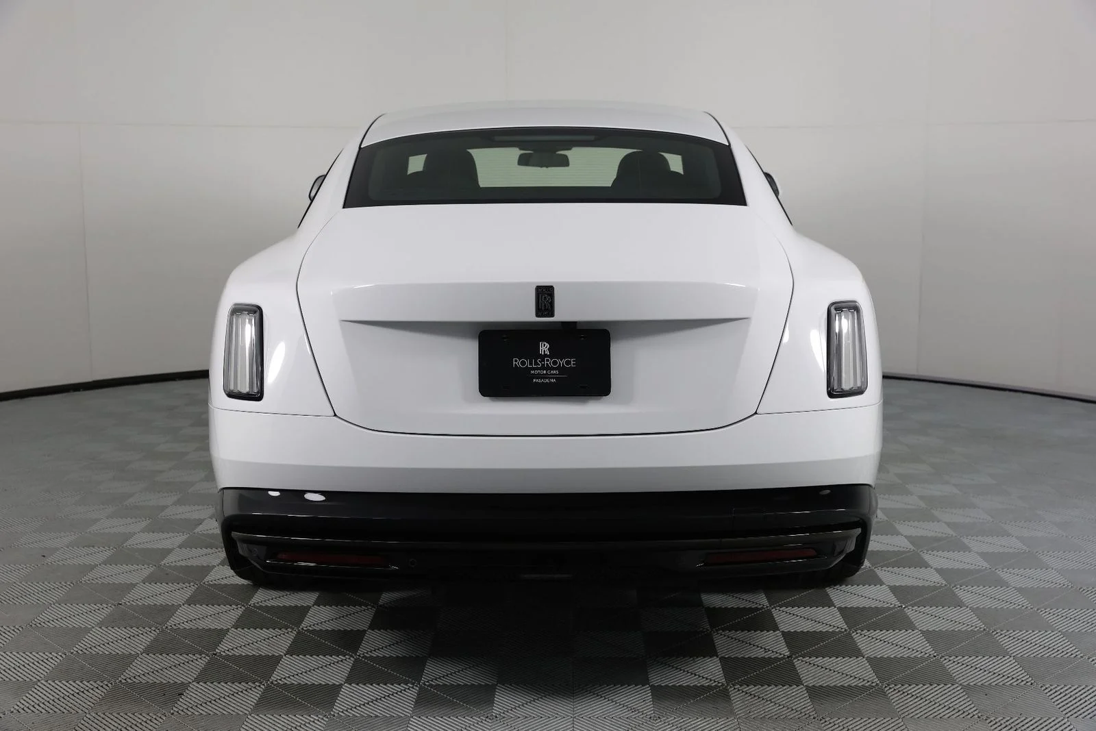 New 2025 Arctic White Rolls-Royce Black Badge image 6