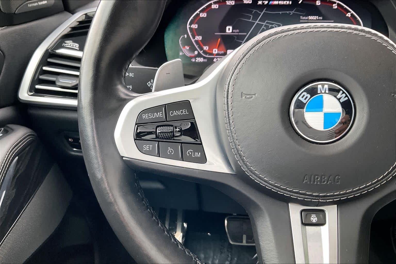 Used 2022 Black Sapphire Metallic BMW M50i image 23