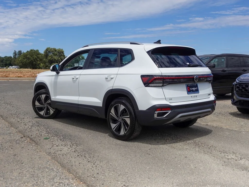 New 2026 Pure White Volkswagen 1.5T SE image 9