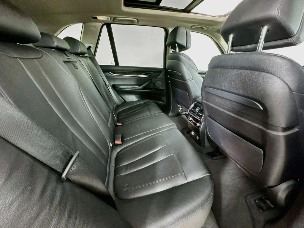 Used 2014 Mineral Silver Metallic BMW xDrive35i image 35