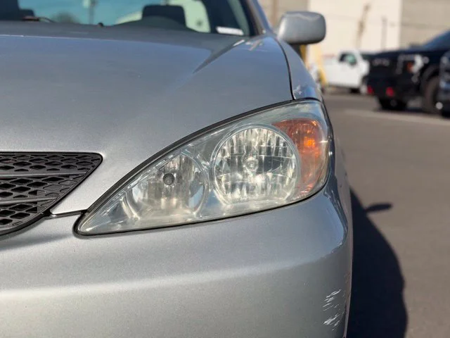 Used 2004 Silver Toyota LE image 6