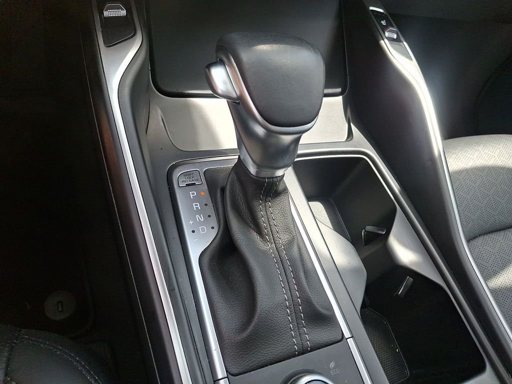 Used 2023 Black Kia X-Line EX image 16