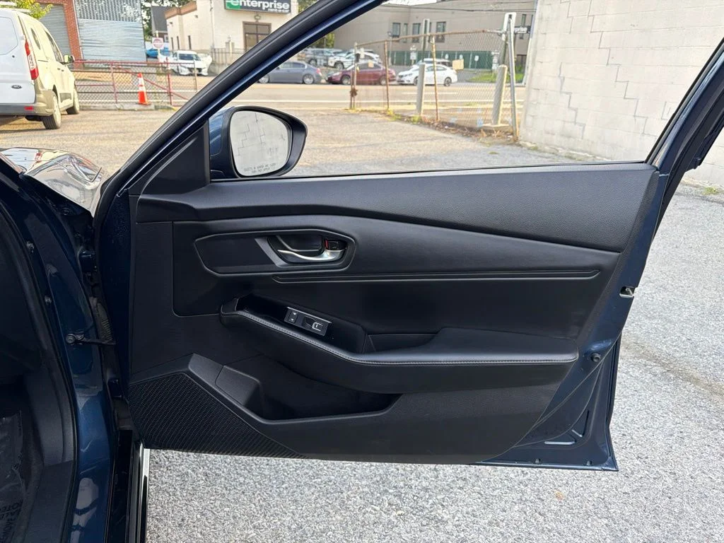 Used 2023  Honda Touring image 13