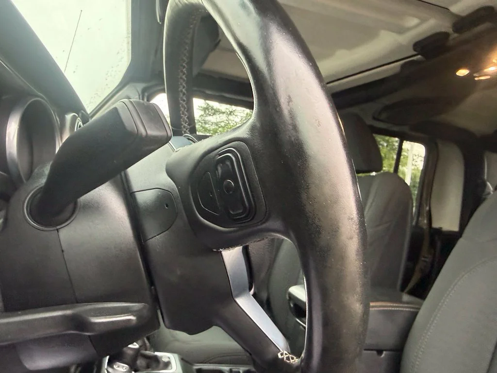 Used 2020 Green Jeep Overland image 22