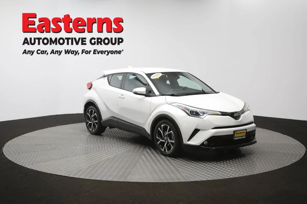 Used 2018 White Toyota XLE Premium image 49