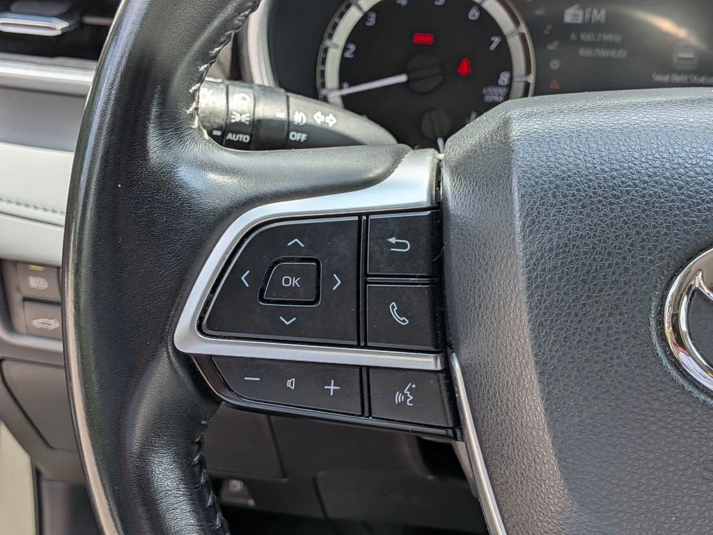 Used 2023 Green Toyota XLE image 17