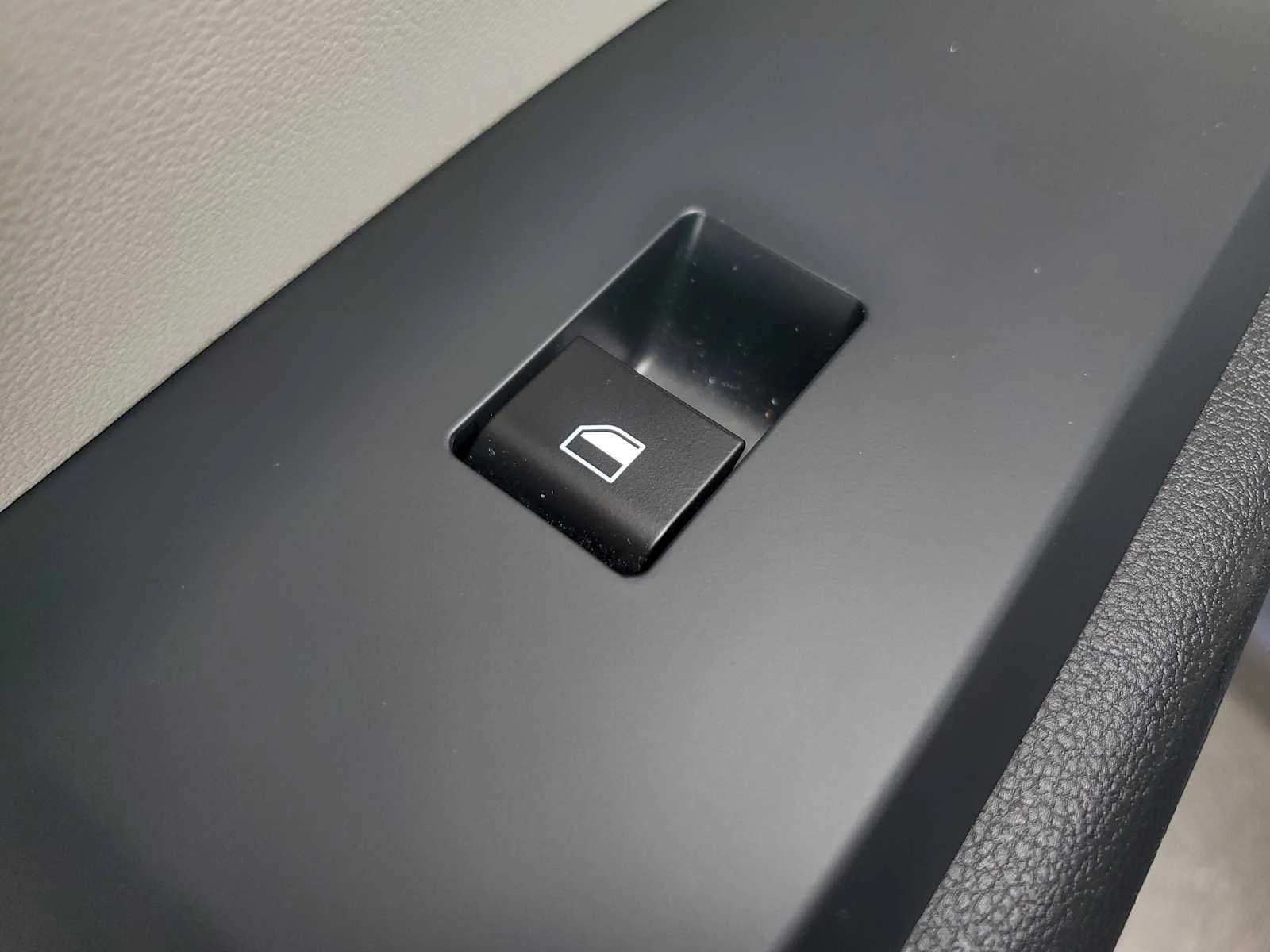 Used 2025 Atlantis Blue Hyundai SEL image 14