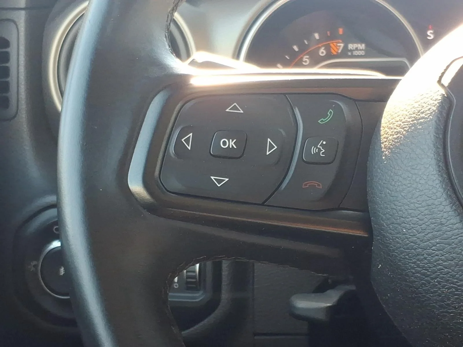 Used 2018 Granite Crystal Metallic Clearcoat Jeep Sport S image 25