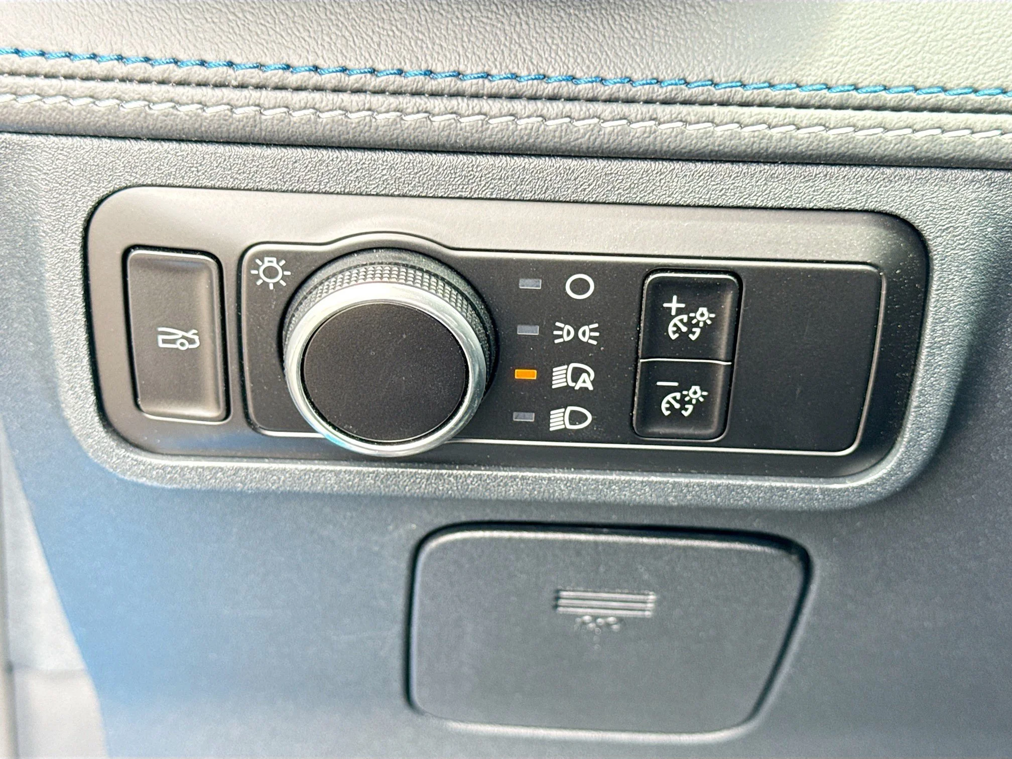 Used 2024 Grabber Blue Metallic Ford GT Premium image 33