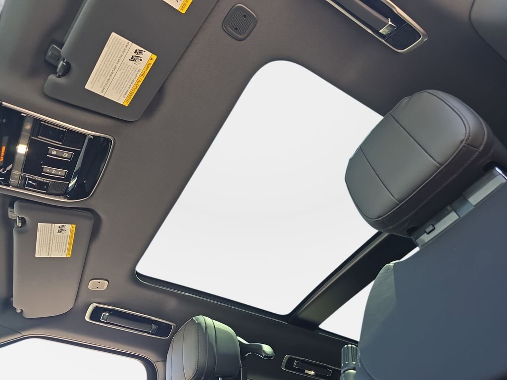 New 2026 Batumi Gold Land Rover SE LWB image 32
