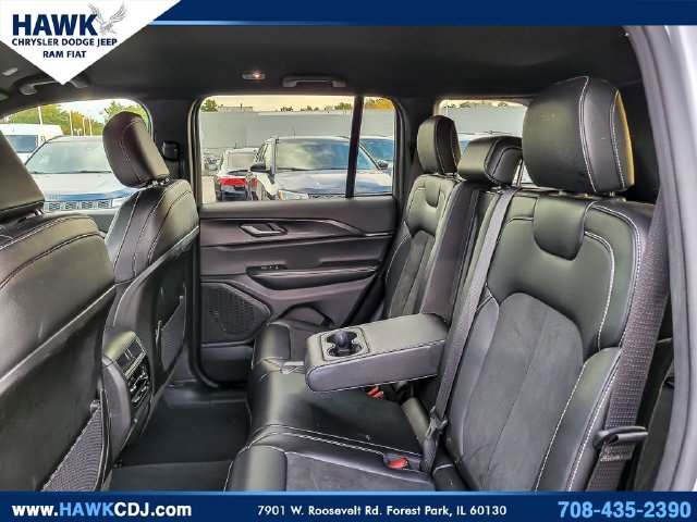 Used 2025 Silver Jeep Altitude image 10