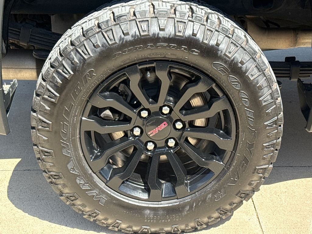 Used 2022 Black GMC AT4X image 10
