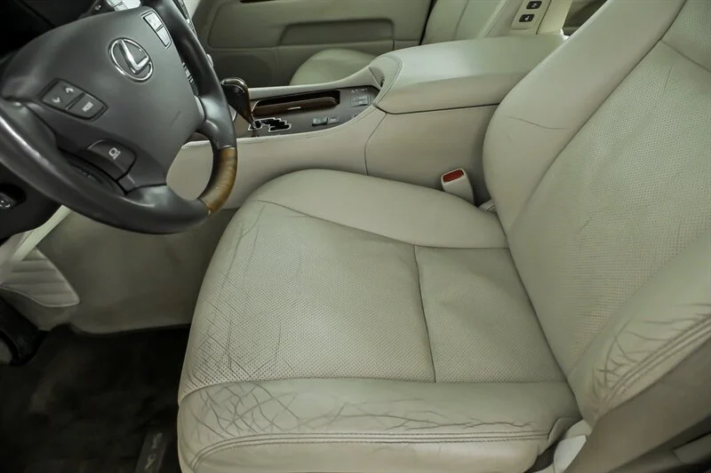 Used 2012 Obsidian Lexus  image 15