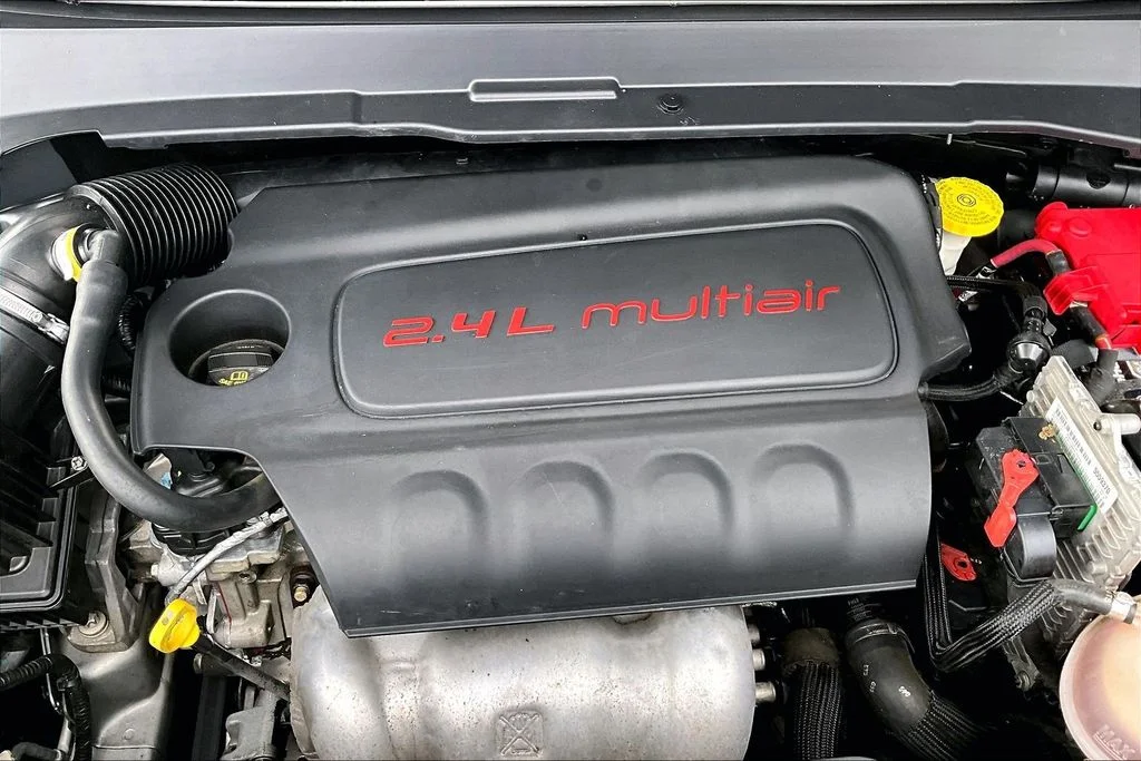 Certified Used 2019 Silver Jeep Latitude image 31