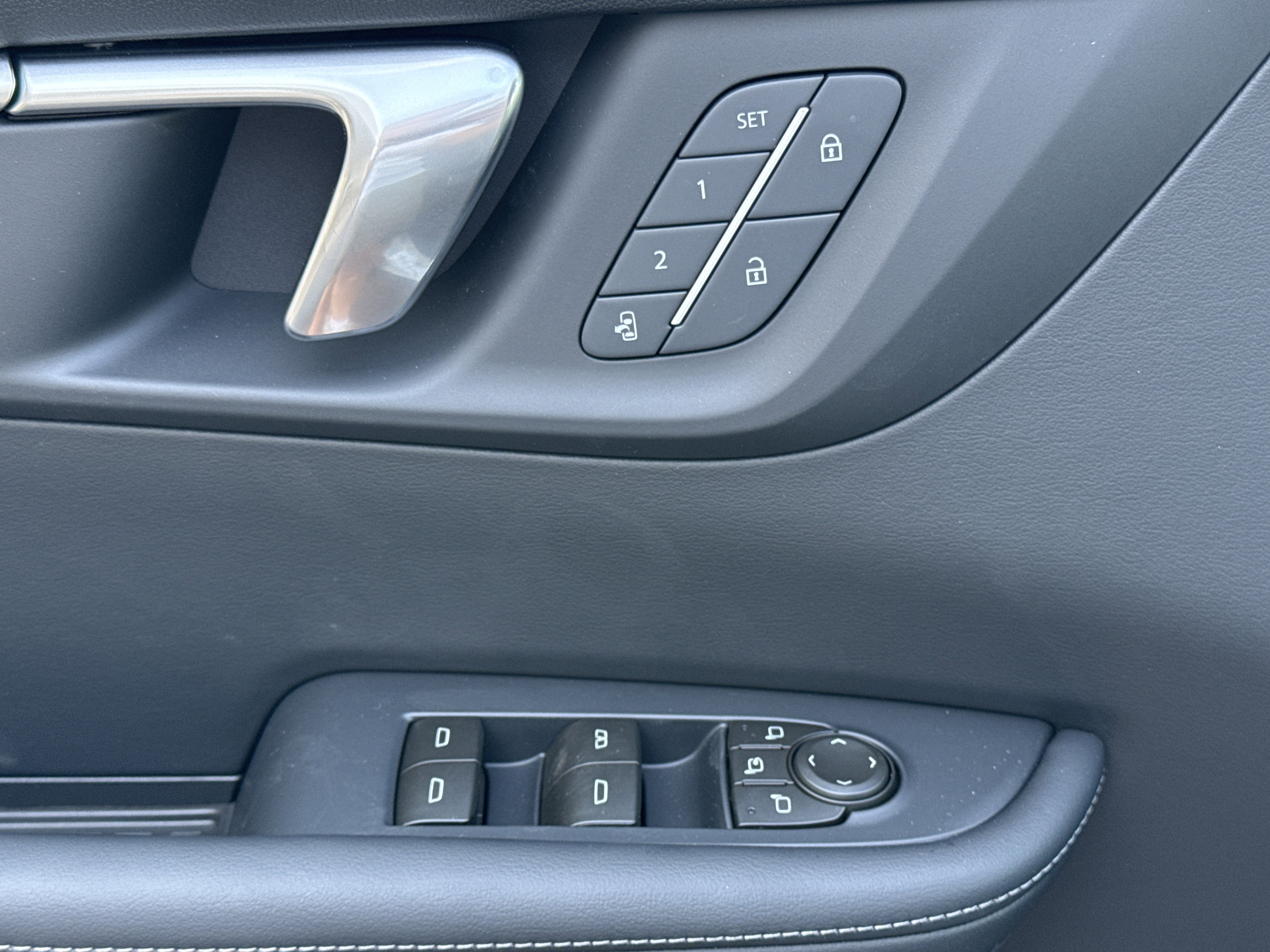 2026 Buick Enclave Preferred - Photo 18