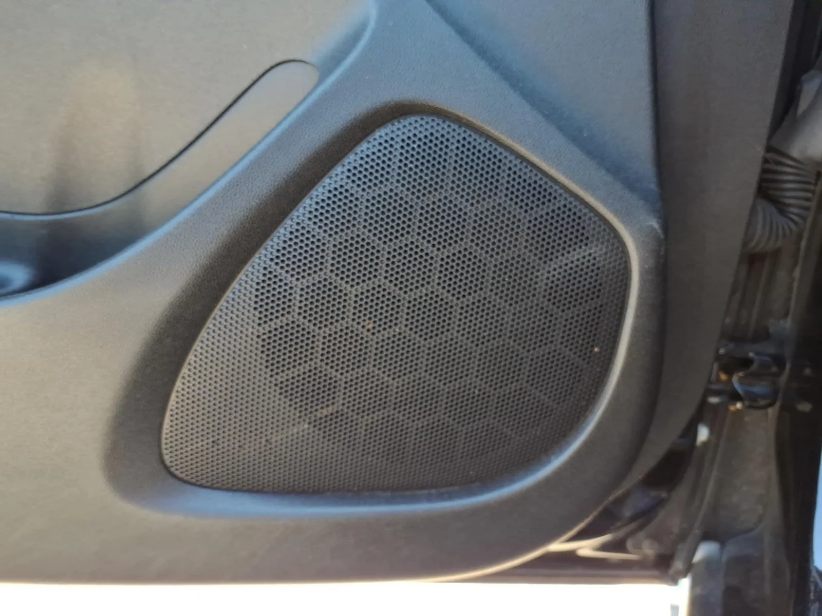 Used 2025 Mosaic Black Metallic Chevrolet LT image 6