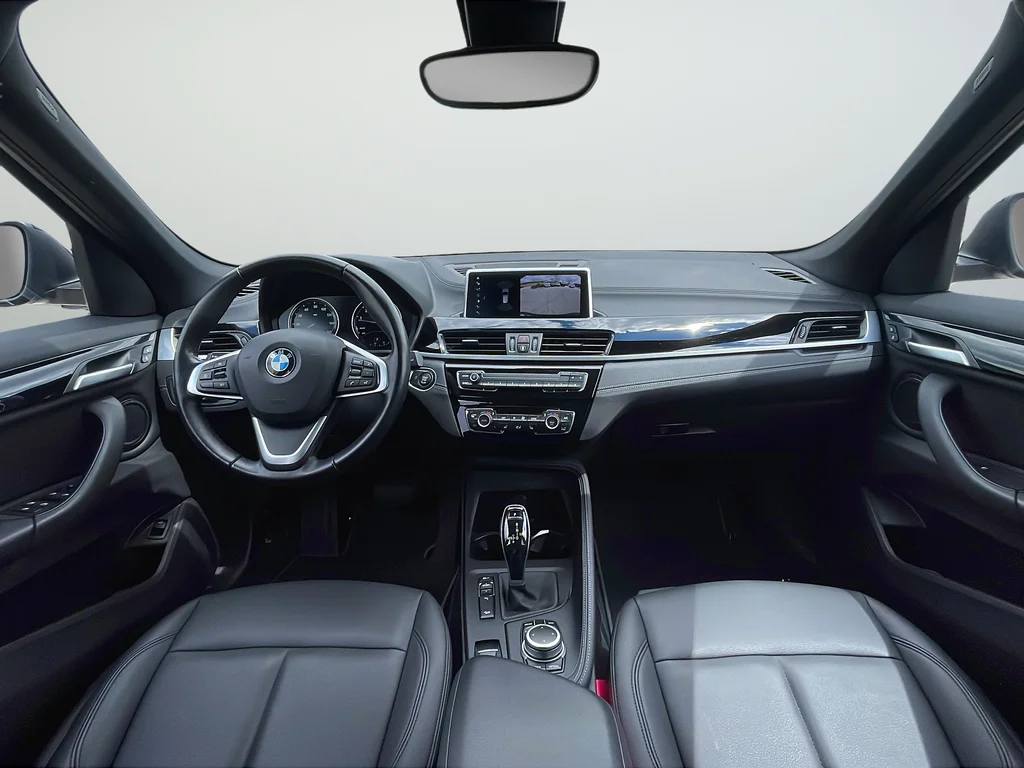 Used 2022 Black BMW xDrive28i image 12