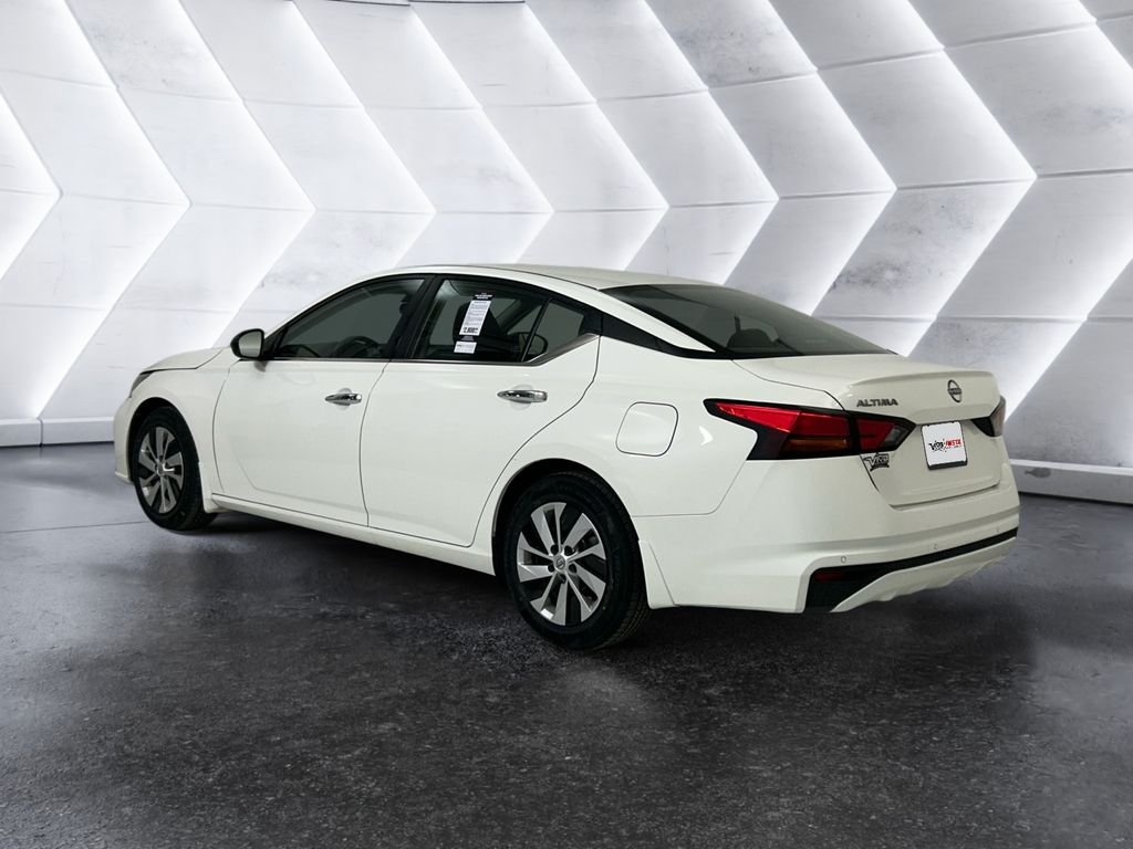 Used 2024 White Nissan 2.5 S image 6