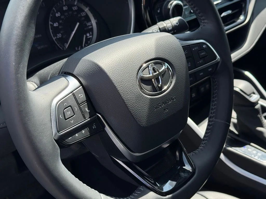 Certified Used 2021 White Toyota XLE image 17