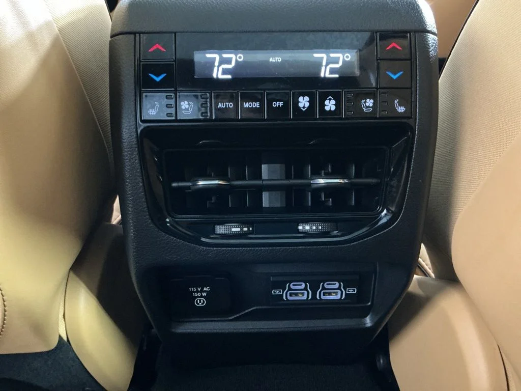 Certified Used 2023 White Jeep Summit Reserve image 33