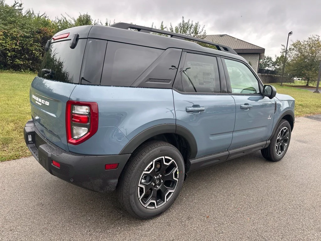 New 2026 Azure Gray Metallic Tri-Coat Ford Outer Banks® image 7