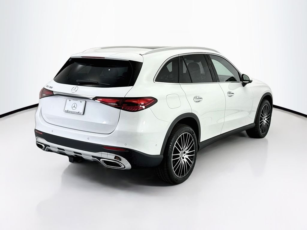 New 2027 Moonlight White Metallic Mercedes-Benz GLC 300 image 5