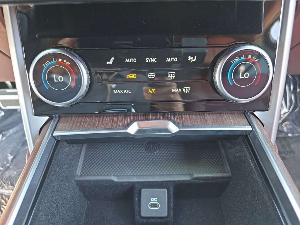 Certified Used 2023 Portofino Blue Metallic Land Rover Autobiography image 25