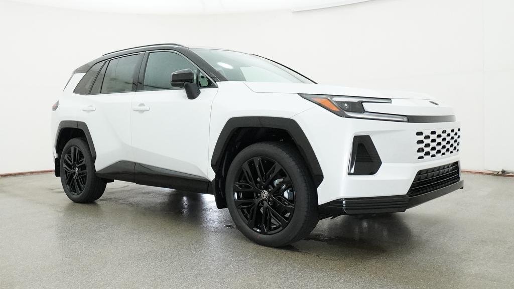 New 2026 Wind Chill Pearl with Midnight Black Metallic roof Toyota XSE image 9