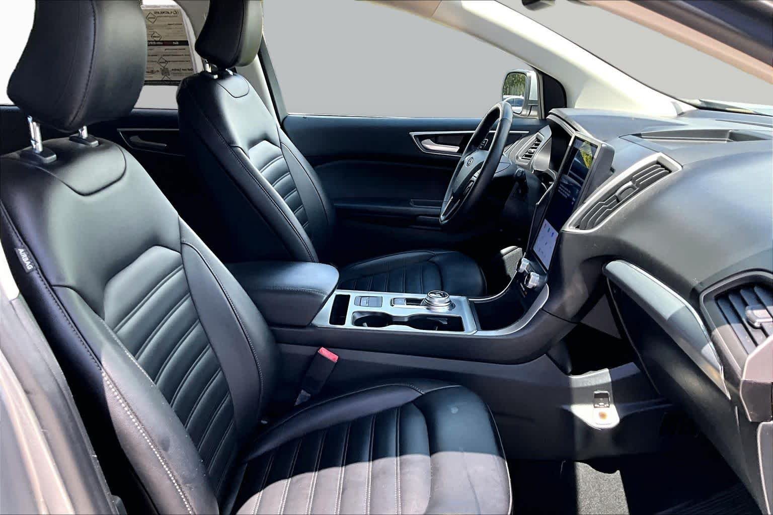Used 2022 Iconic Silver Metallic Ford SEL image 9