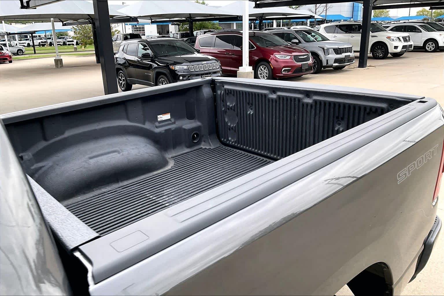 Used 2023 Granite Crystal Metallic Clearcoat Ram Laramie image 31