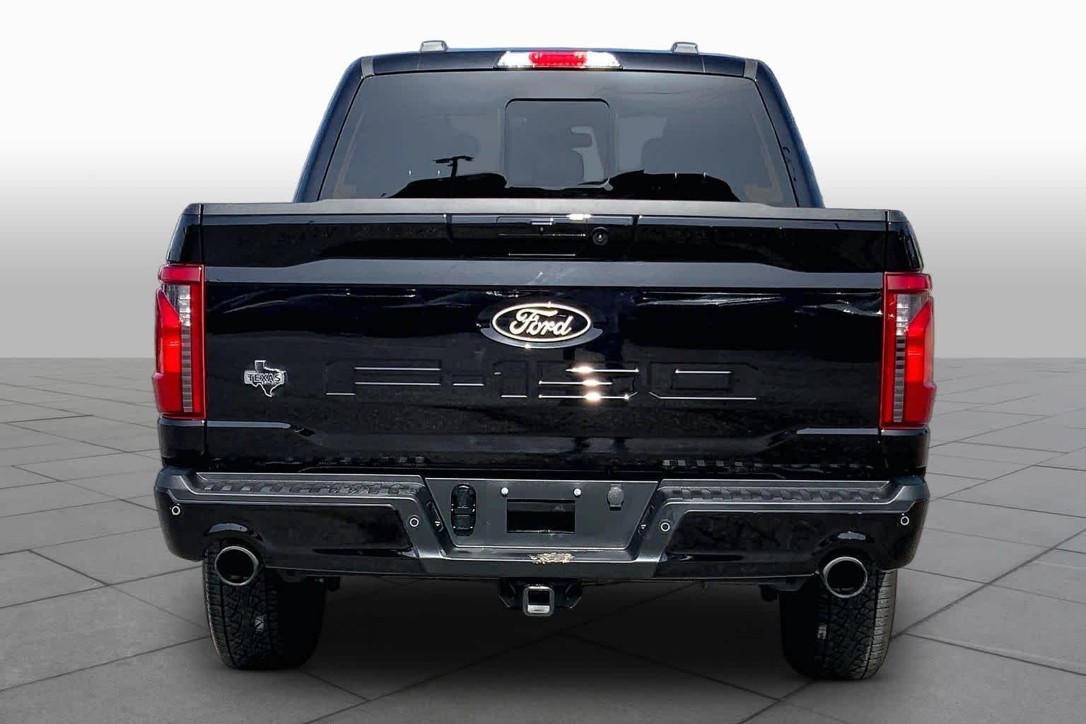Used 2025 Agate Black Metallic Ford XLT image 4