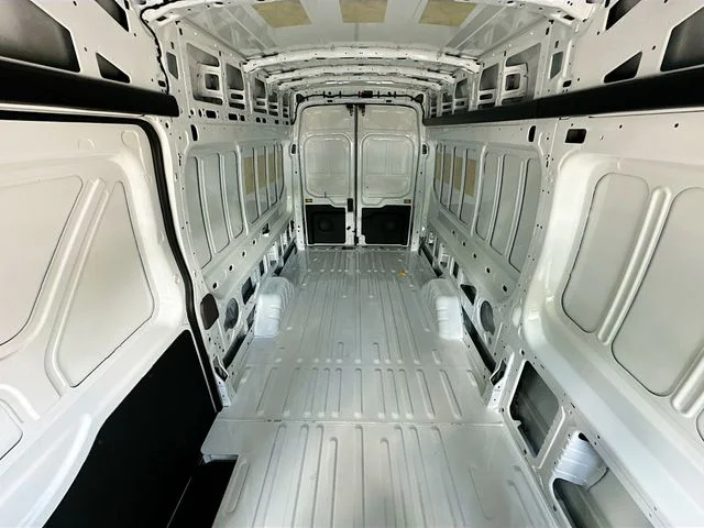 New 2026 Oxford White Ford Base image 16
