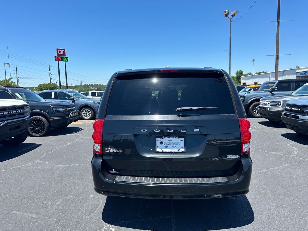 Used 2020 Black Dodge SE Plus image 6